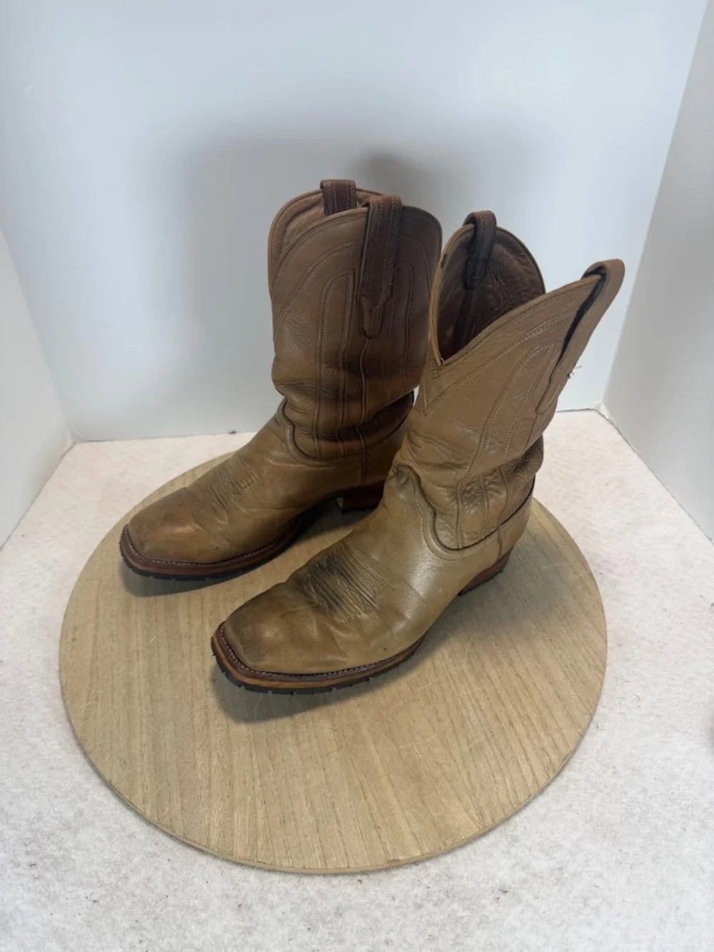 Tecovas Cowboy Boots Men's 9.5 D Tan Leather Vibram Sole Handmade Mexico